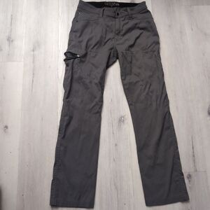 Wrangler ATG Pants Men's tag Says 34 All Terrain Gear Cargo Hiking Slight Stretc